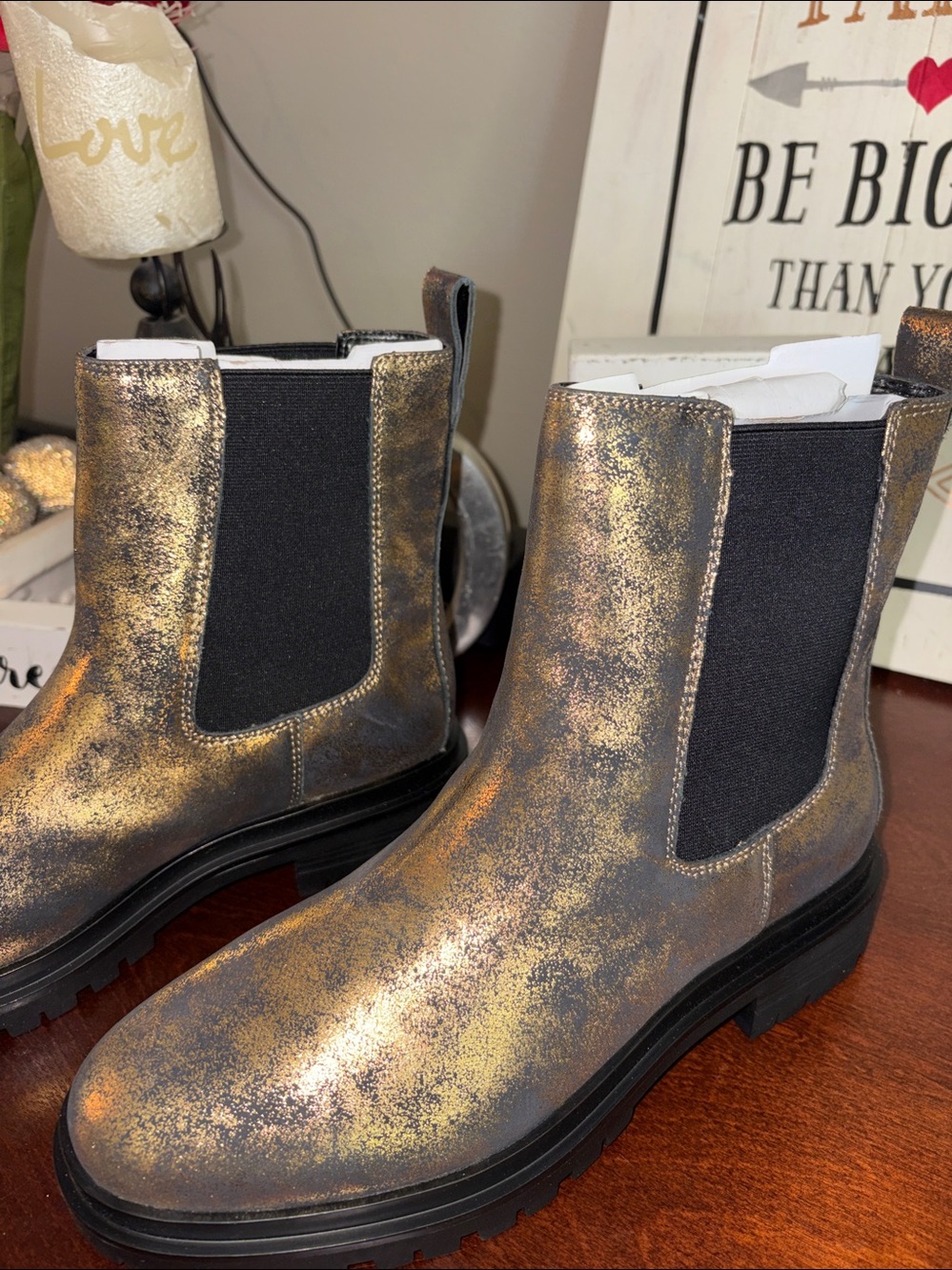 Lauren Ralph Lauren Corinne Metallic Gold Distress Chelsea Lug Sole Boots 10 NWT - Picture 3 of 17